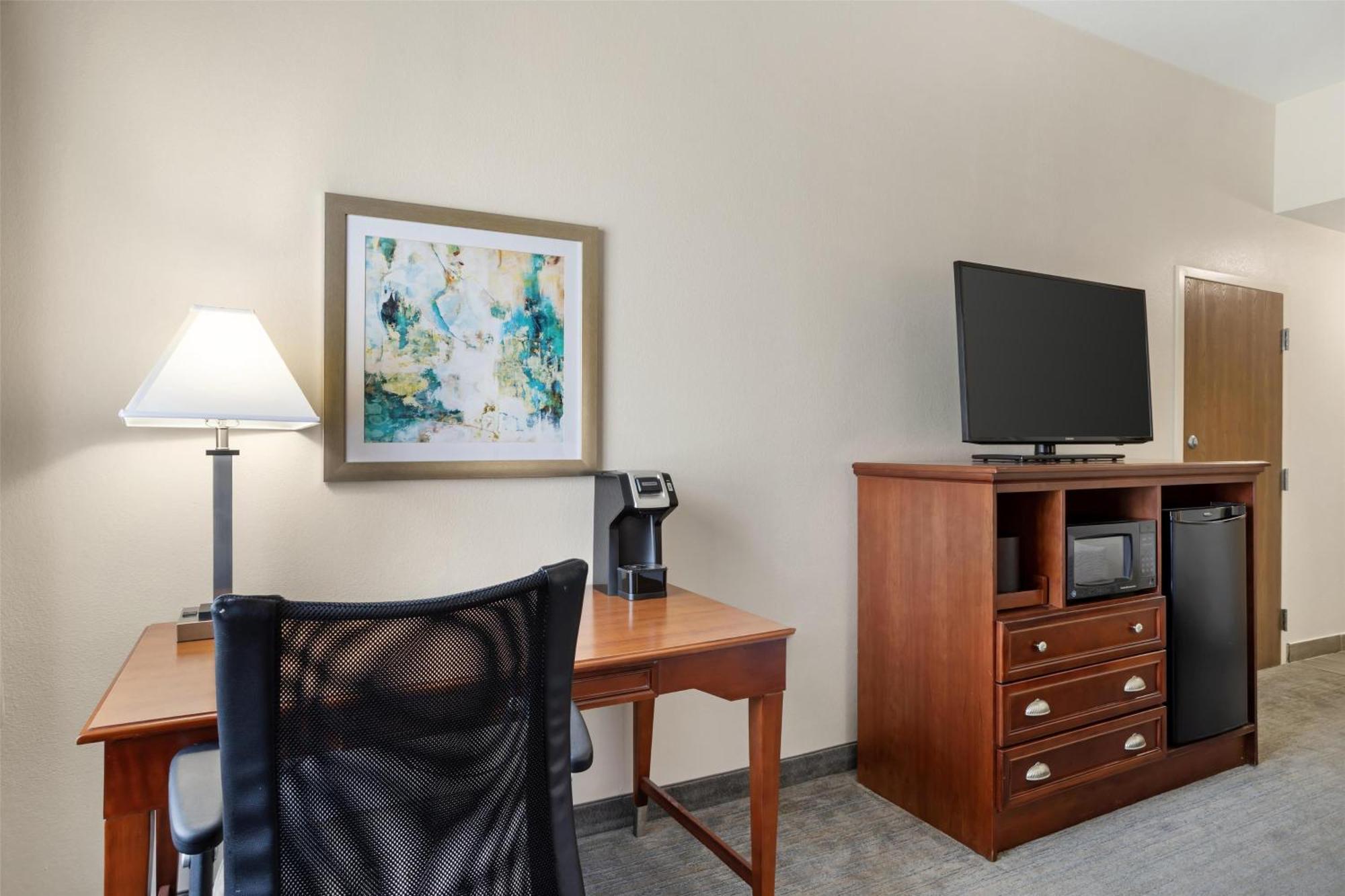 Best Western Plus Executive Hotel & Suites Sulphur Exterior photo